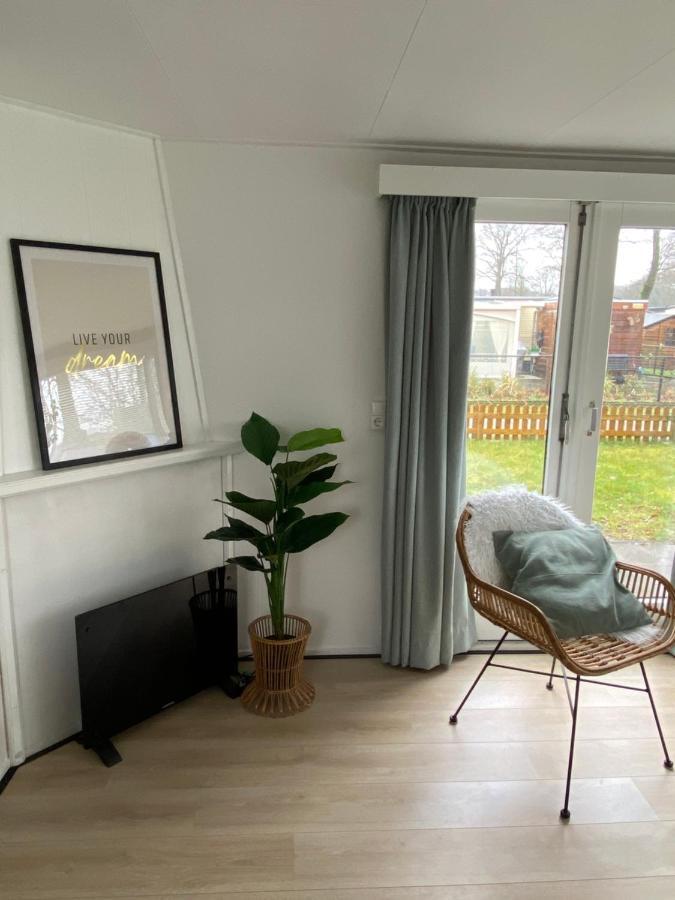 Отель Chalet Heische Tip In Zeeland, Noord-Brabant Voor Max 3 Volwassenen En 2 Kinderen Экстерьер фото